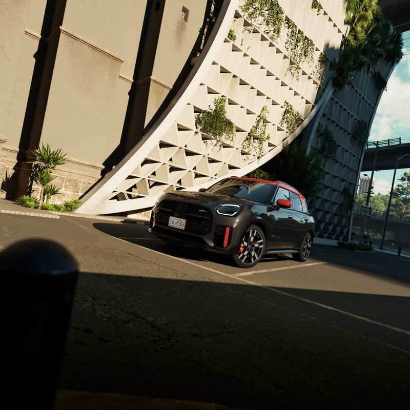 Primer plano de la pantalla táctil del MINI que muestra la información actual del control de presión de neumáticos.